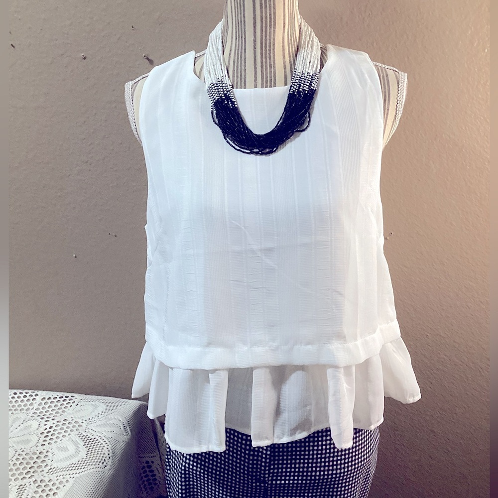 BE YOU TIFUL NEWT SLEEVELESS WHITE TOP - Picture 2 of 13